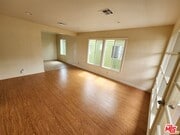 Photo - 5264 Cahuenga Blvd