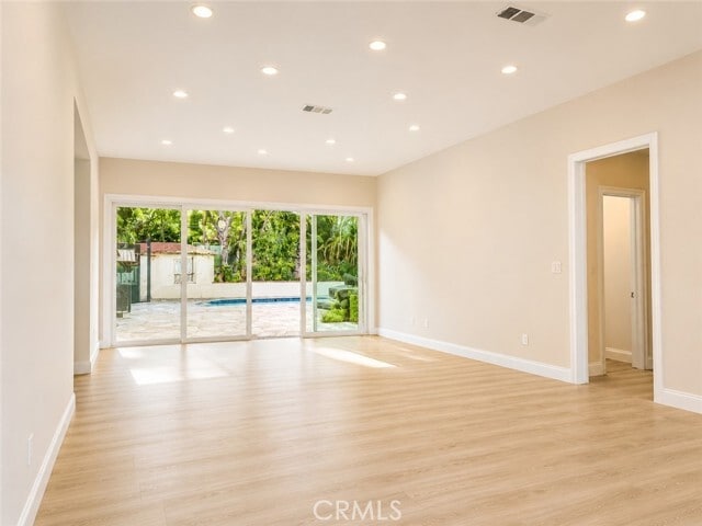 Photo - 18048 Karen Dr