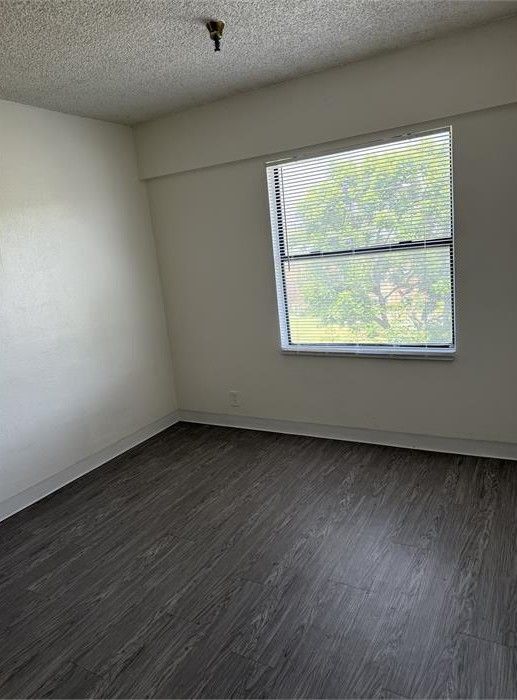 Photo - 363 E Gilbert St