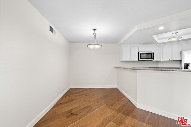 Photo - 1633 S Bentley Ave Unit 101