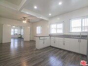 Photo - 336 S Wilton Pl Unit 336 1/2