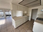 Photo - 635 W 15th St Unit 2