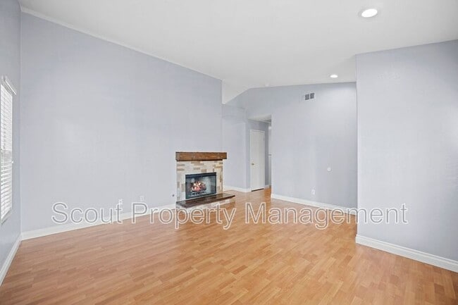 Photo - 31654 Granville Dr