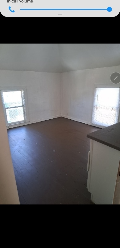Photo - 558 W Newgrove St Apartment Unit 7