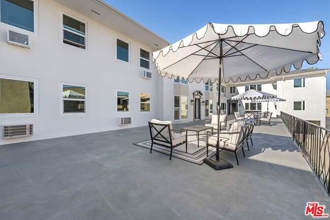 Building Photo - 1252 N Crescent Heights Blvd Unit 2 Rental