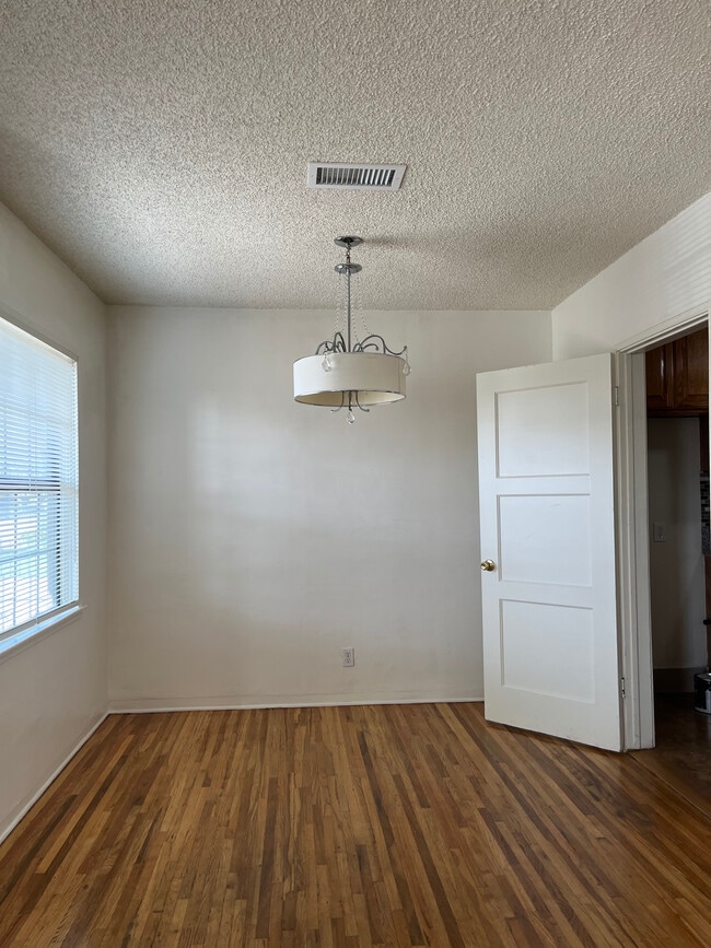 Photo - 330 S Virginia Ave