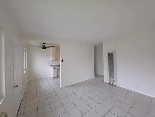 Photo - 8130 Constance St