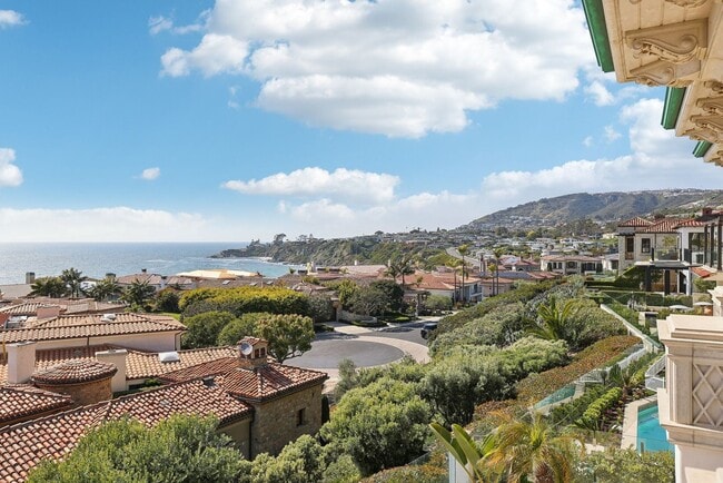 Photo - OCEAN VIEW CUSTOM BUILT LUXURY ESTATE