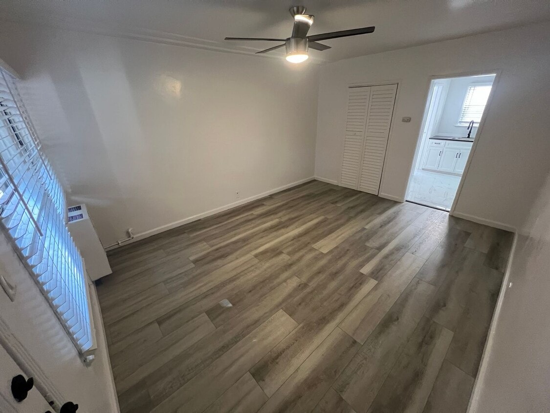 Floor Plan - Large Studio