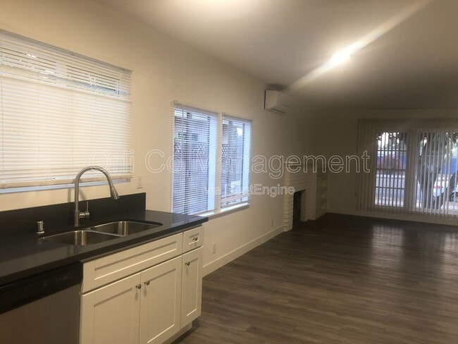 Photo - 6500 Balboa Blvd