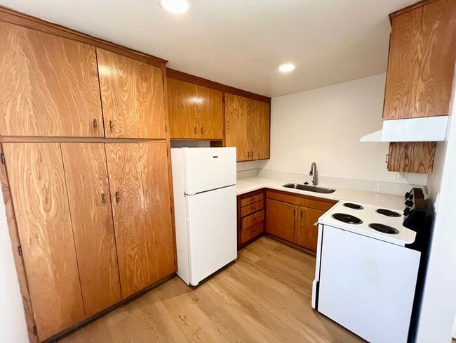 Photo - Charming 1-Bedroom Apartment in Prime Paci...