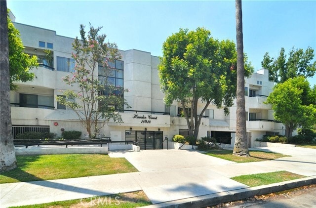 Photo - 14914 Hamlin St Condo Unit 105