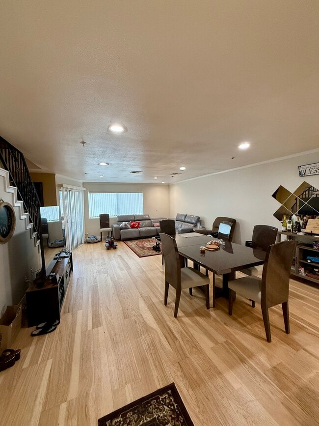 Photo - 1247 E Wilson Ave Unit 14