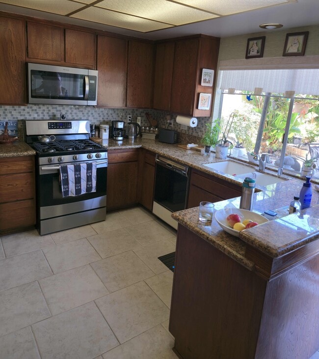 Building Photo - 1151 Oakfair Ln