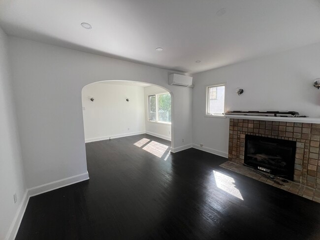 Photo - 1234 Keniston Ave