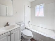 Photo - 5128 Woodlawn Ave Apartment