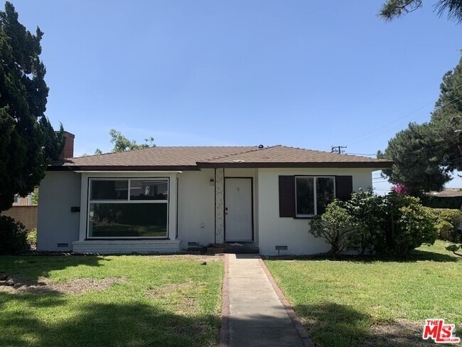 Building Photo - 9802 E Camino Real Ave Rental