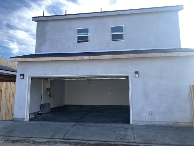 Photo - 8449 Lomond Dr