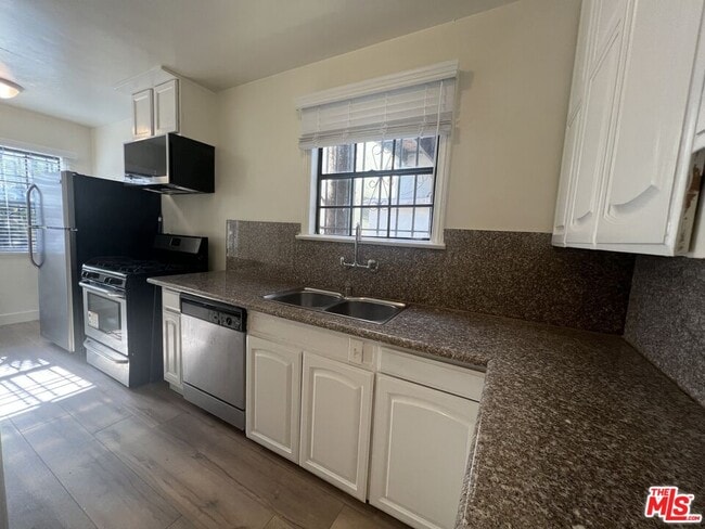 Photo - 4956 S San Vicente Blvd