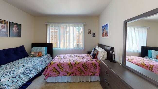 Photo - 1102 W 29th St Unit 11