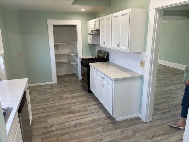 Photo - PALM AVENUE 4874-4876 Unit 4874