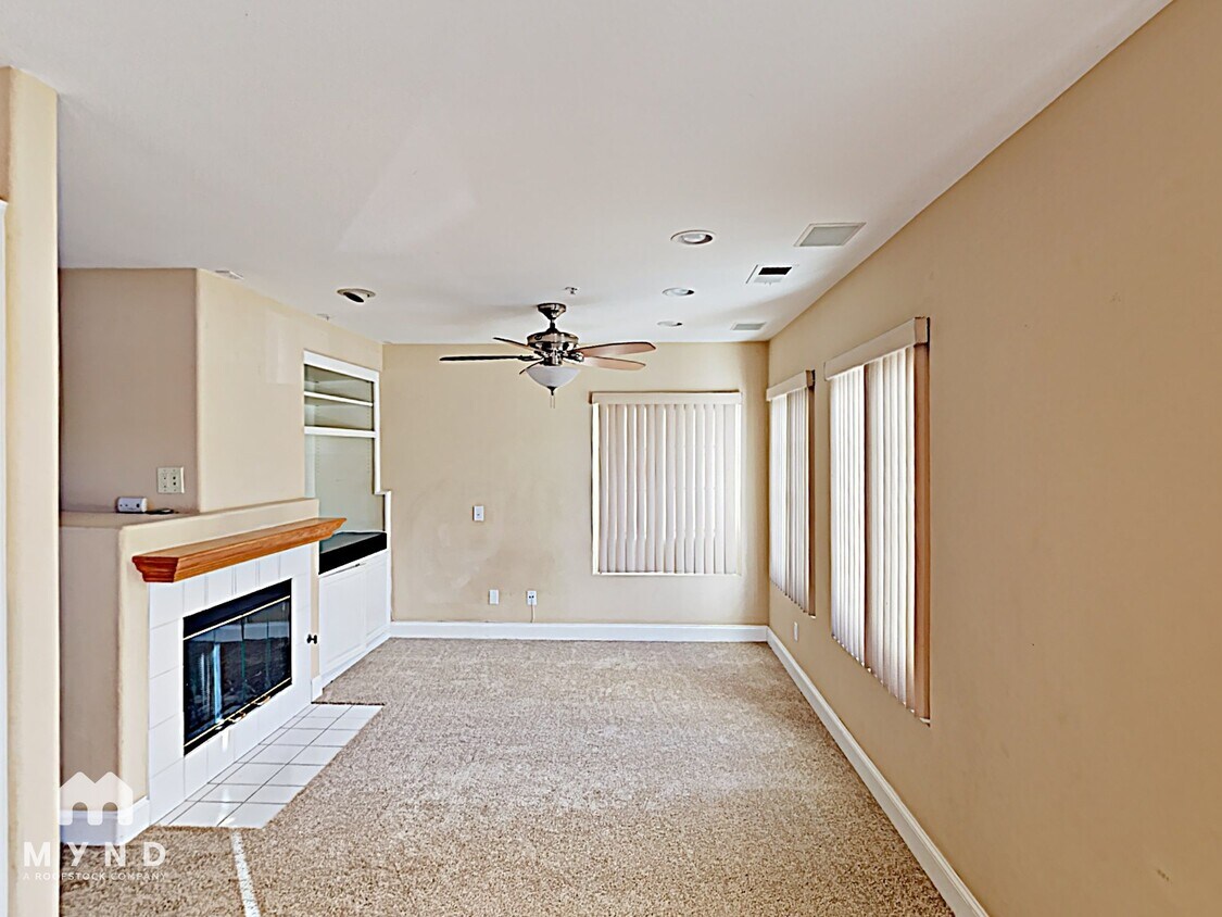 3D Tour - 275 Brookview Ct