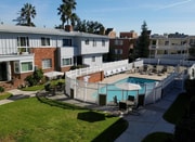 Pool - Los Feliz Arms Apartments