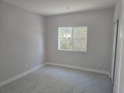 Photo - Hawthorne Unit A