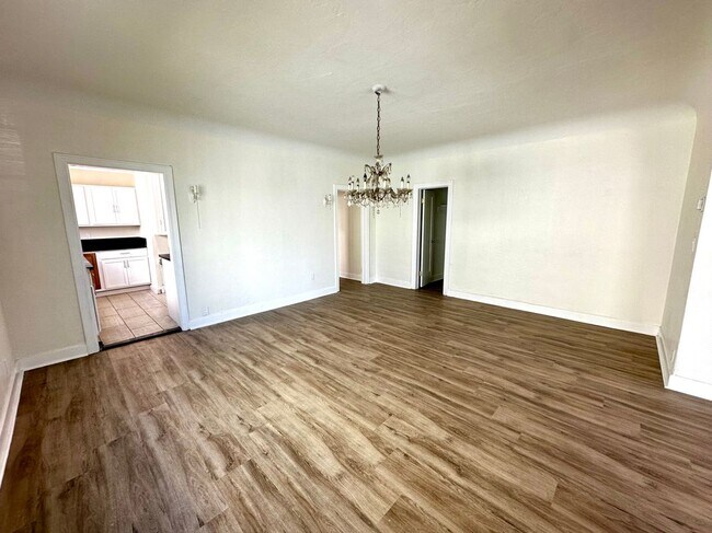 Photo - 226 S New Hampshire Ave Unit Apt 1