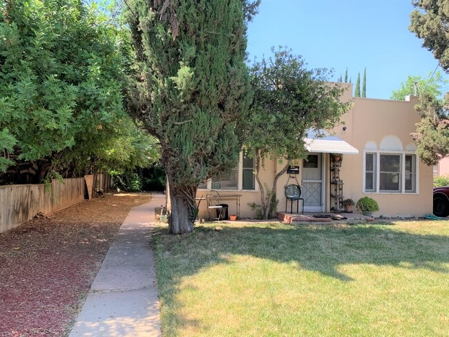Building Photo - 622 Glenwood Dr Unit Apartment D