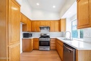 Photo - 140 Symphony Ln