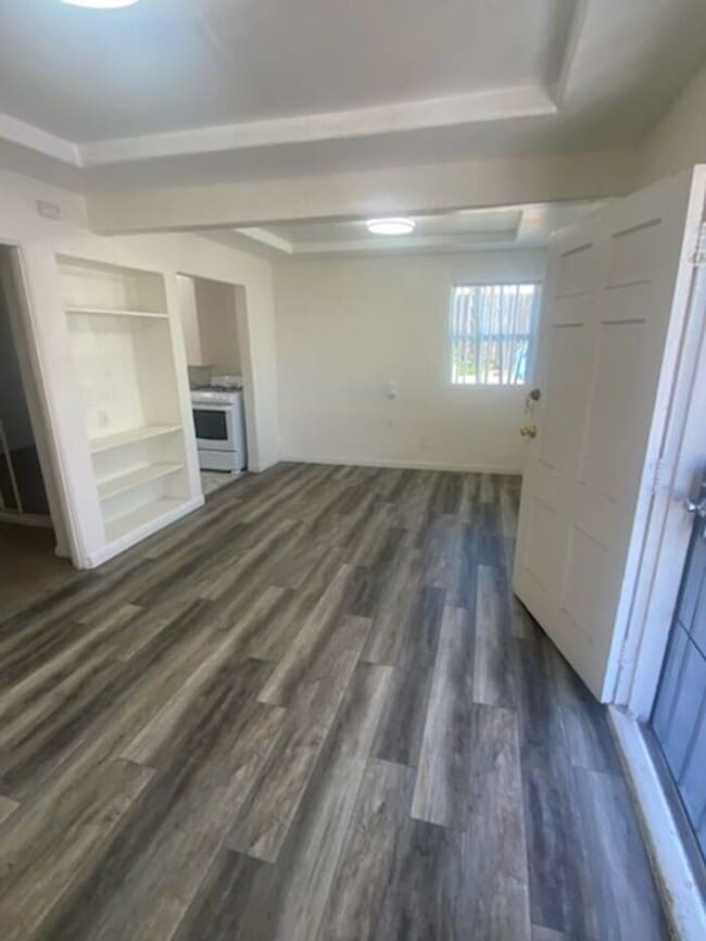 Photo - Charming 1bdr cottage with huge yard and garage!