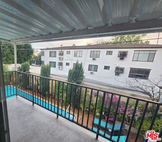 Photo - 1321 Laurel Ave Unit 12