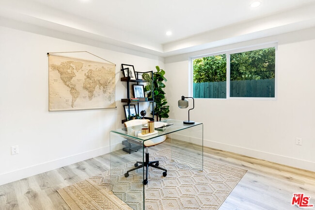 Photo - 220 N Coronado St