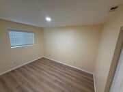 Photo - 1042 Nita Ln House