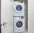 Photo - Hawthorne Regency Apartments