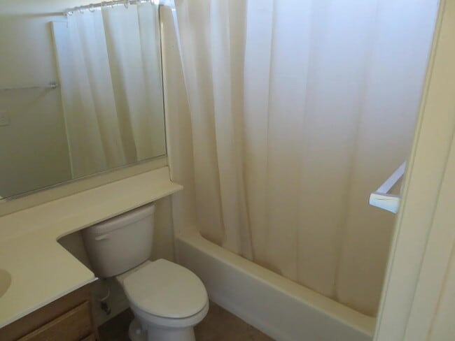 Photo - 10611 Moorpark St Unit 10611 Moorpark Street 202