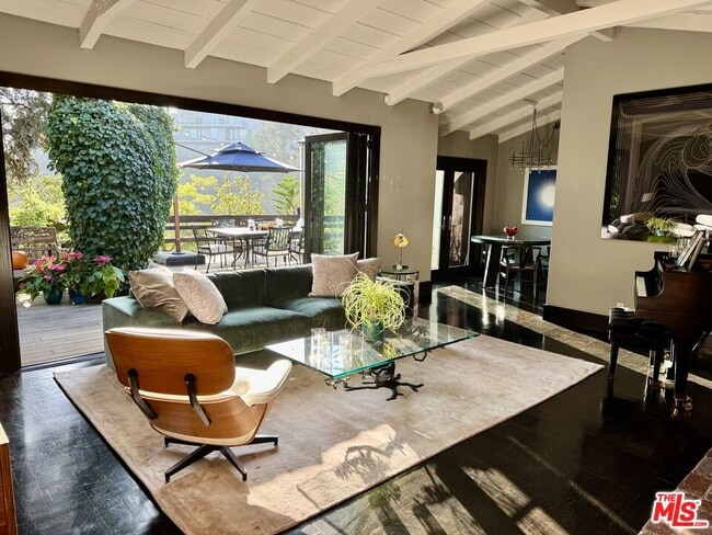 Building Photo - 6464 Bryn Mawr Dr