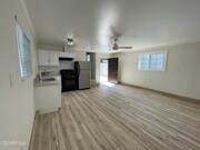 Photo - 20336 Lorne St