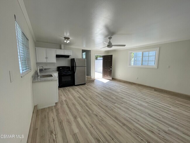 Photo - 20336 Lorne St