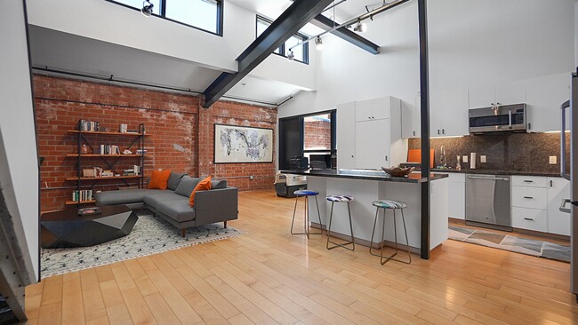 Photo - 120 S Hewitt St Condo Unit 11