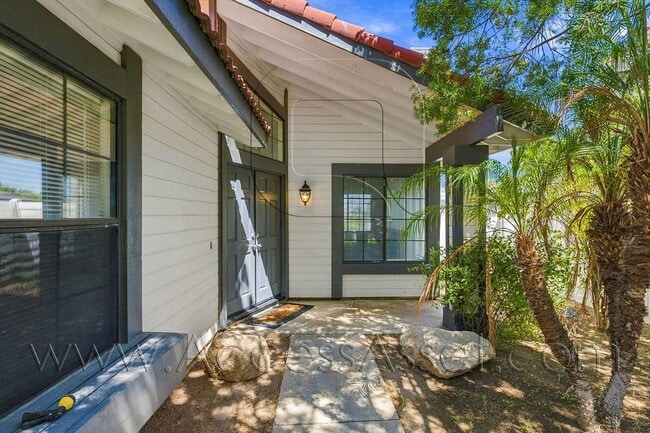 Photo - 15630 Half Moon Dr
