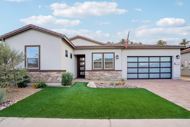Photo - 51725 Pinnacle Vis Dr House