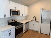 Photo - 758 W 20th St Unit D