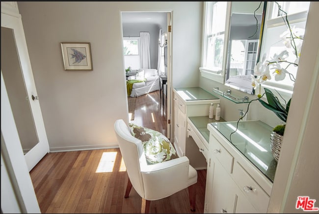 Photo - 148 S Orange Dr Unit 148 Upper