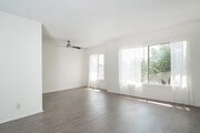 Photo - 819 Ocean Park Blvd Unit 4