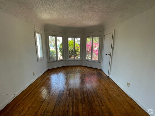 Building Photo - 3402 Greensward Rd Unit 3402 Greensward Road Rental