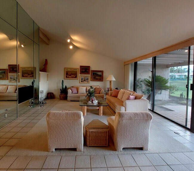 Photo - 45885 Algonquin Cir