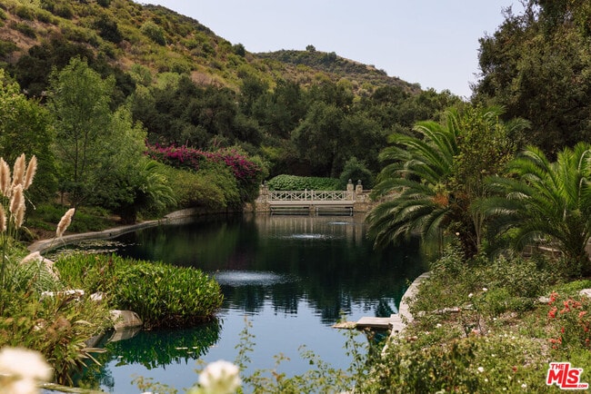 Photo - 3100 Mandeville Canyon Rd