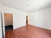Photo - One Bedroom Condo in Montrose/Glendale